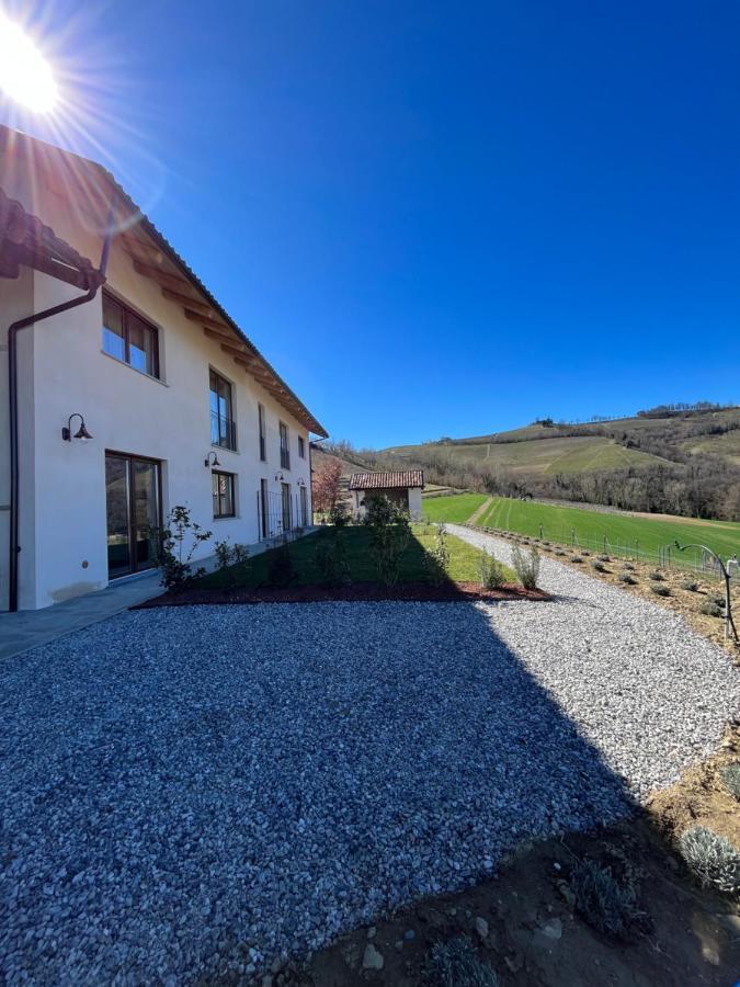 Le Cornici - Cascina Di Charme Hotell Diano dʼAlba Exteriör bild