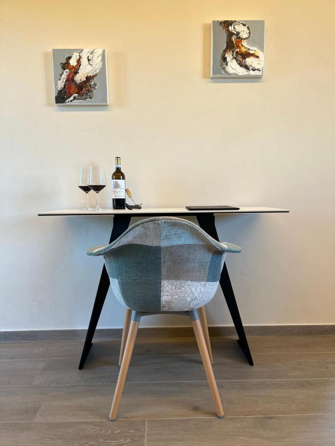 Le Cornici - Cascina Di Charme Hotell Diano dʼAlba Exteriör bild
